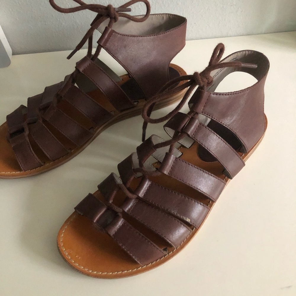 Lace-up Hinge Shoes